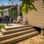 キャンプ場 Mobil Avec Terrasse A Serignan - 3 Ch, 6 Pers. - Api-1-52-1554 *