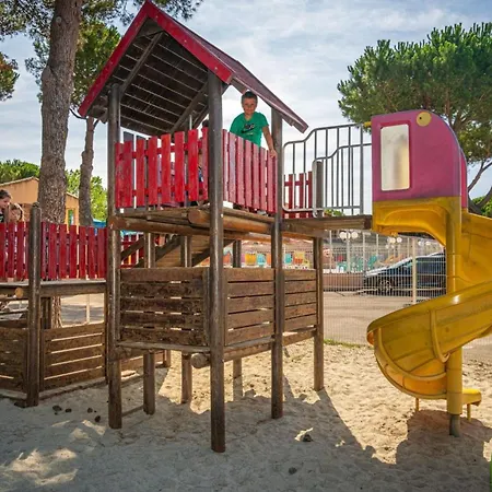 Mobil Avec Terrasse A Serignan - 3 Ch, 6 Pers. - Api-1-52-1554 キャンプ場 *