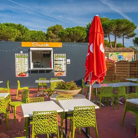 Mobil Avec Terrasse A Serignan - 3 Ch, 6 Pers. - Api-1-52-1554 Kemp