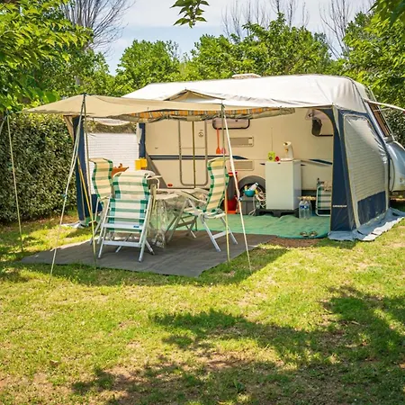 Mobil Avec Terrasse A Serignan - 3 Ch, 6 Pers. - Api-1-52-1554 Portiragnes